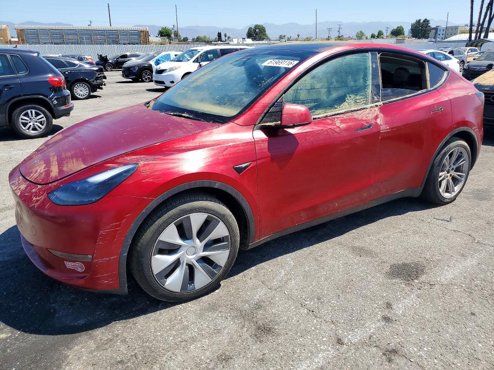 TESLA MODEL Y 2024 with VIN 7SAYGDEE0RF070948 - Photo from auction