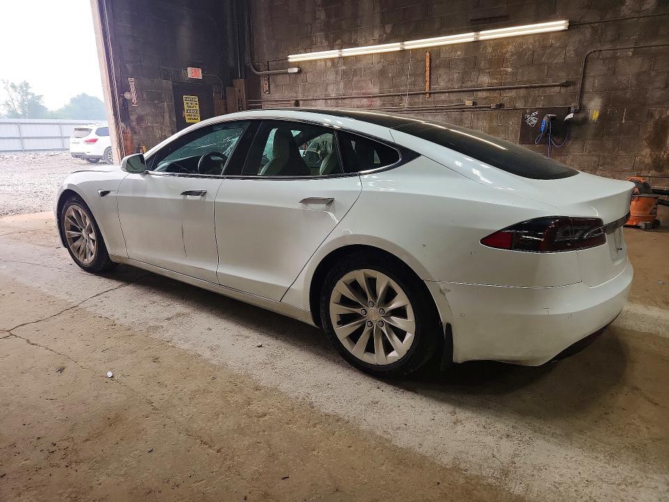 Photo 2 from auction – 2019 TESLA MODEL S with VIN 5YJSA1E28KF340099