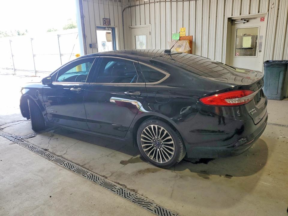 Photo 2 from auction – 2017 FORD FUSION with VIN 3FA6P0PU2HR148196