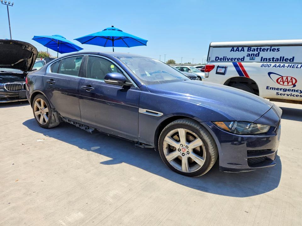 Photo 4 from auction – 2017 JAGUAR XE with VIN SAJAE4BG7HA968787