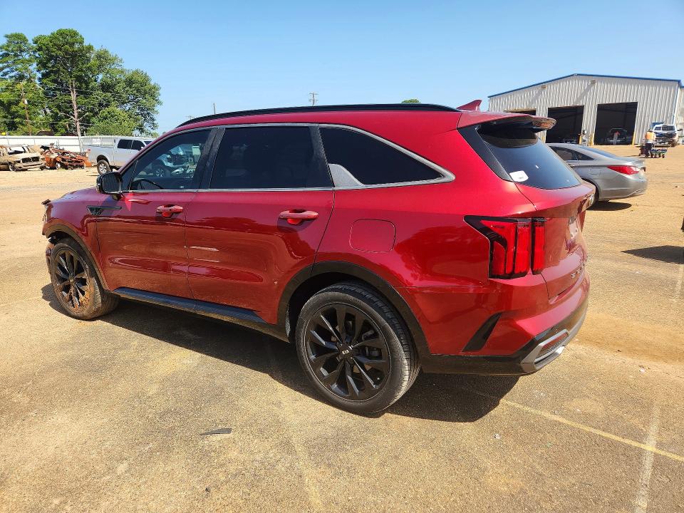 Photo 2 from auction – 2021 KIA SORENTO with VIN 5XYRK4LF4MG024682