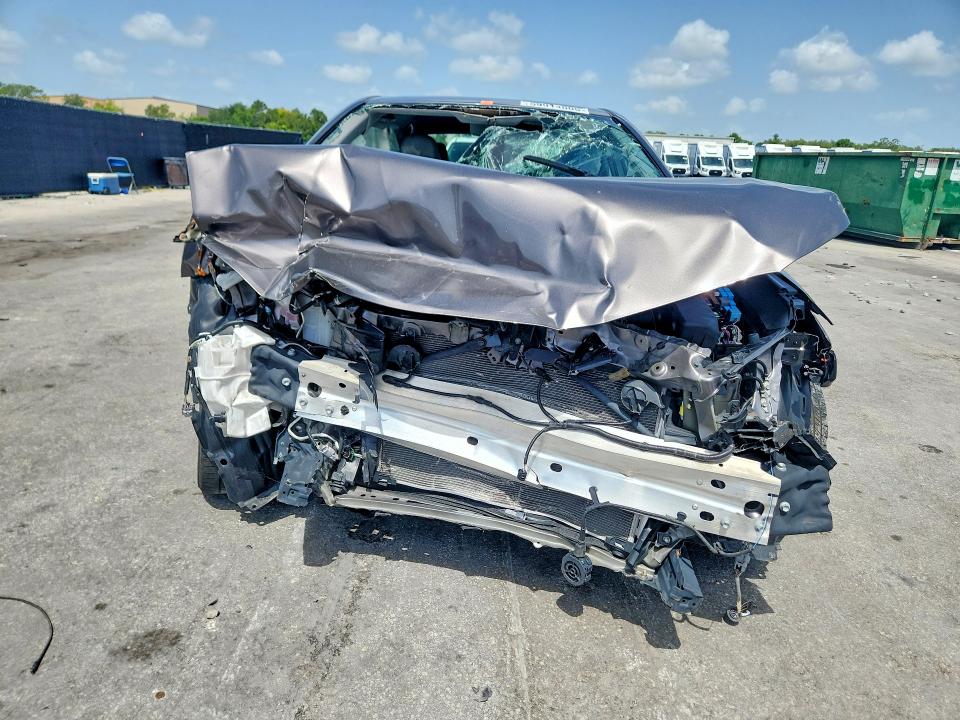 Photo 5 from auction – 2022 TOYOTA CAMRY with VIN 4T1F31AK1NU589675