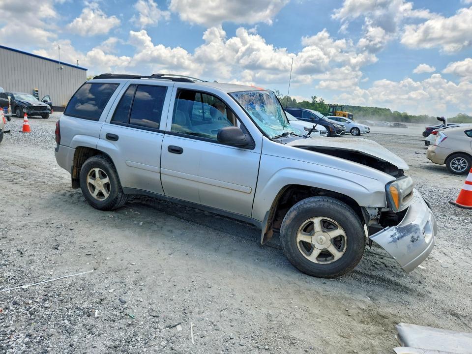 Photo 4 from auction – 2006 CHEVROLET TRAILBLAZER with VIN 1GNDT13S962147580
