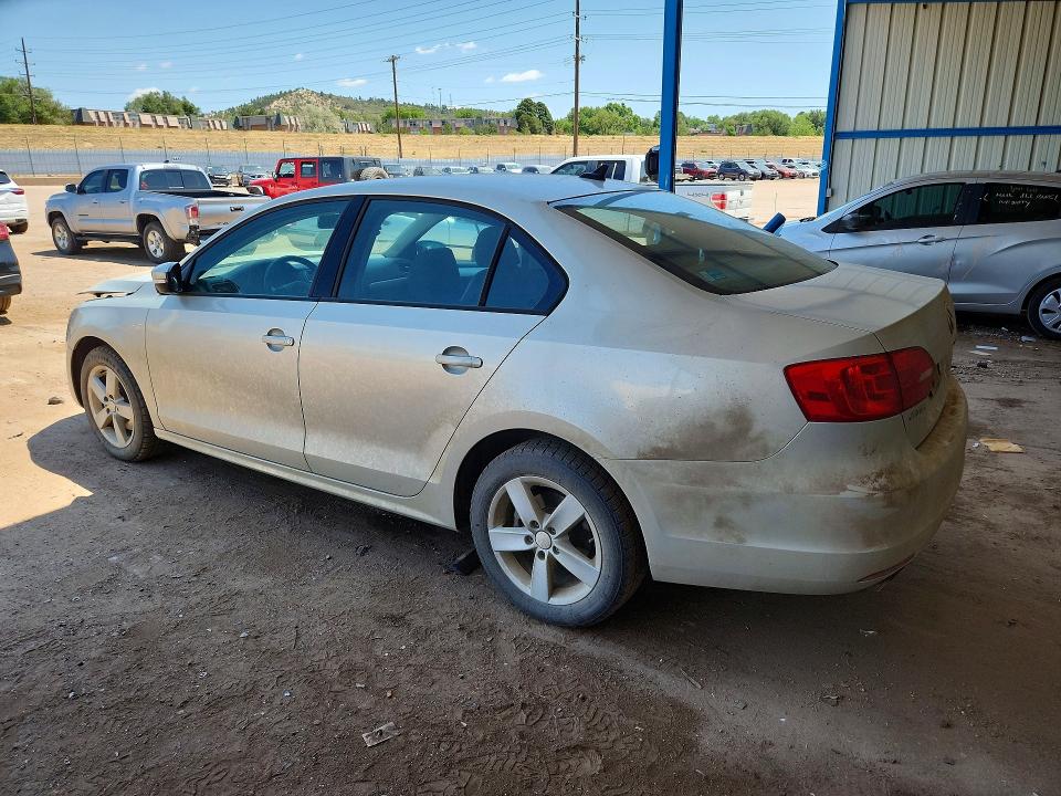Photo 2 from auction – 2011 VOLKSWAGEN JETTA with VIN 3VWLL7AJ7BM109895