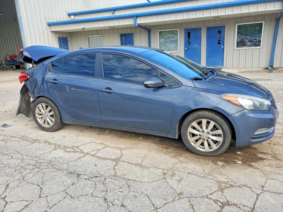 Photo 4 from auction – 2016 KIA FORTE with VIN KNAFX4A69G5478721