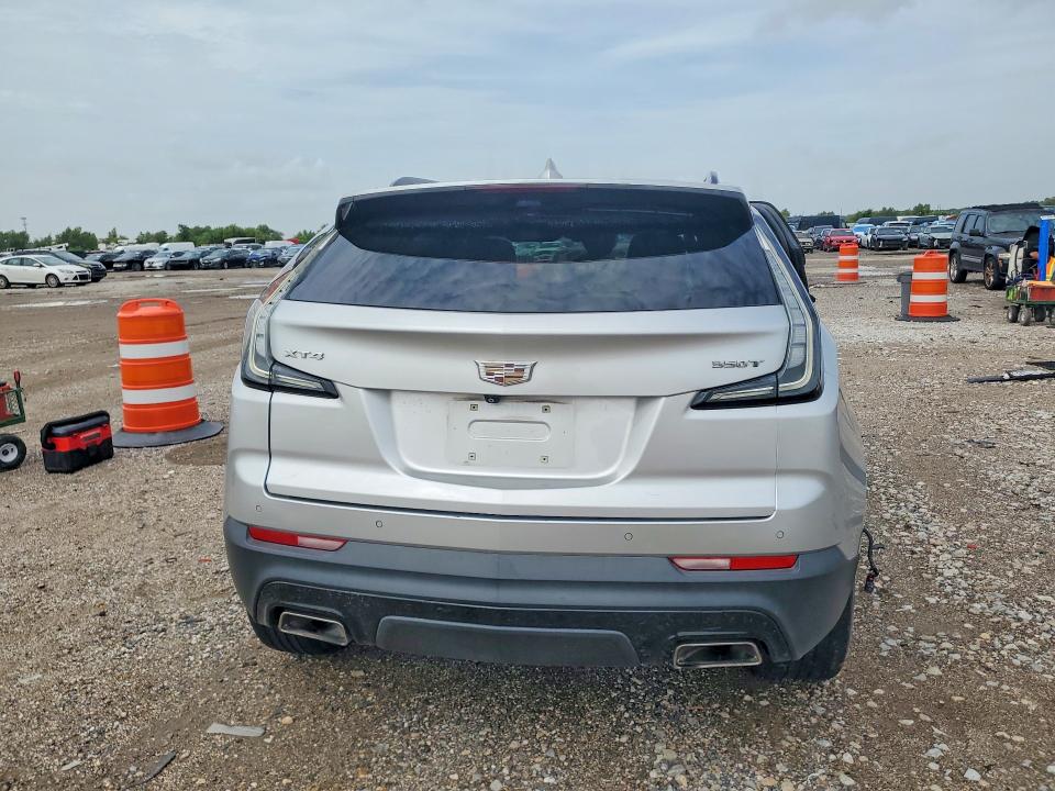 Photo 6 from auction – 2022 CADILLAC XT4 with VIN 1GYFZER42NF142772