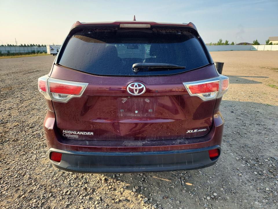 Photo 6 from auction – 2015 TOYOTA HIGHLANDER with VIN 5TDJKRFH5FS110676