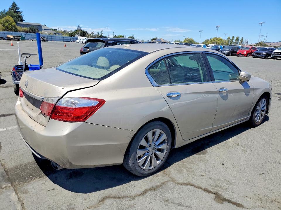 Photo 3 from auction – 2013 HONDA ACCORD with VIN 1HGCR2F81DA173183