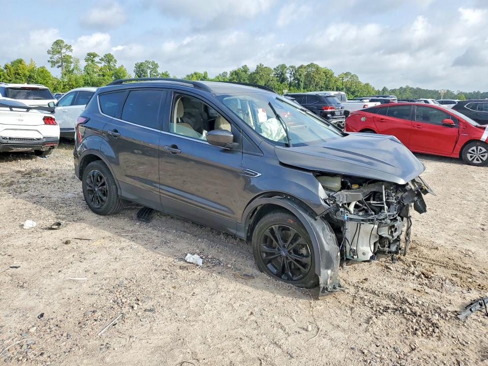 Zdjęcie 4 z aukcji – 2018 FORD ESCAPE z VIN 1FMCU9GD6JUB16890