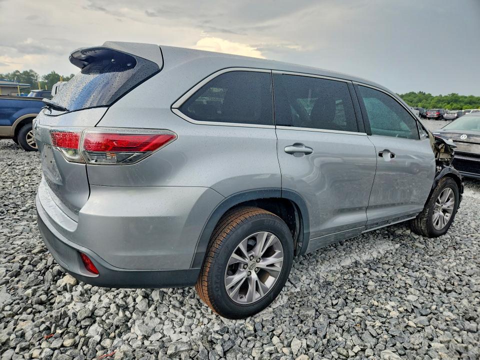 Photo 3 from auction – 2015 TOYOTA HIGHLANDER with VIN 5TDZKRFH1FS075752