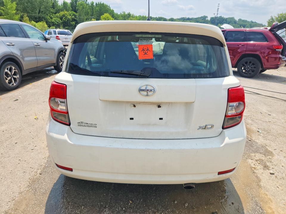 Foto 6 de la subasta – 2014 SCION XD con VIN JTKKUPB48E1044120