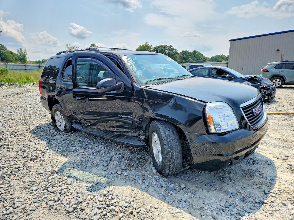Photo 4 from auction – 2011 GMC YUKON with VIN 1GKS1CE08BR261069