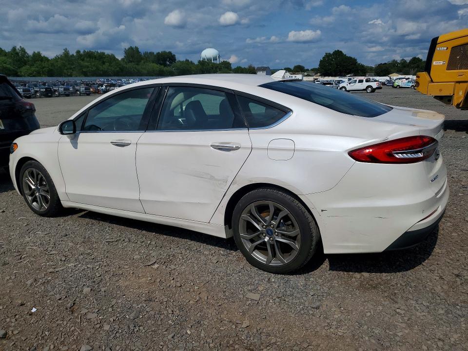 Photo 2 from auction – 2020 FORD FUSION with VIN 3FA6P0CDXLR101545