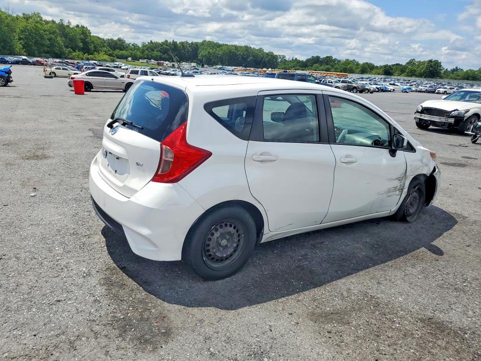 Photo 3 from auction – 2017 NISSAN VERSA NOTE with VIN 3N1CE2CP5HL378657