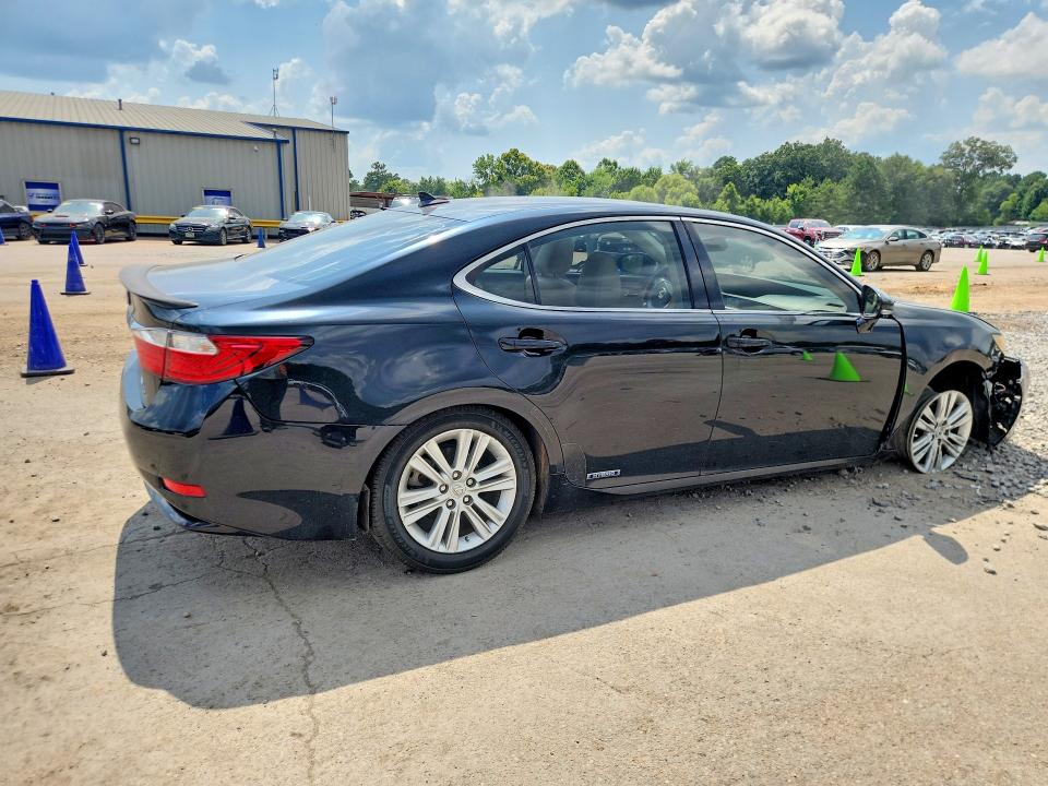 Photo 3 from auction – 2013 LEXUS ES with VIN JTHBW1GG1D2007029