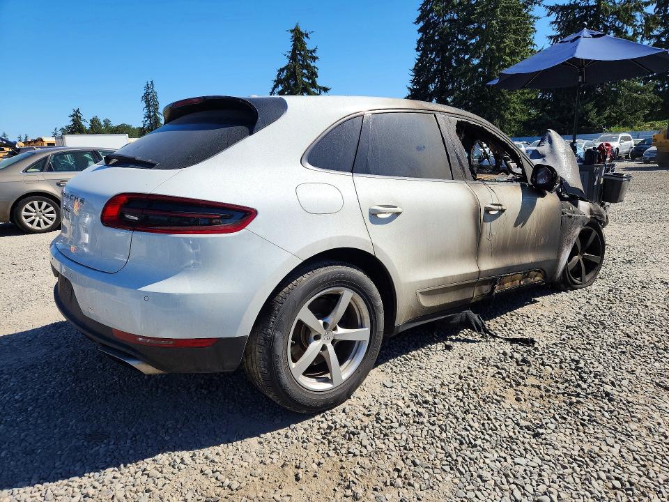 Photo 3 from auction – 2017 PORSCHE MACAN with VIN WP1AA2A59HLB81714