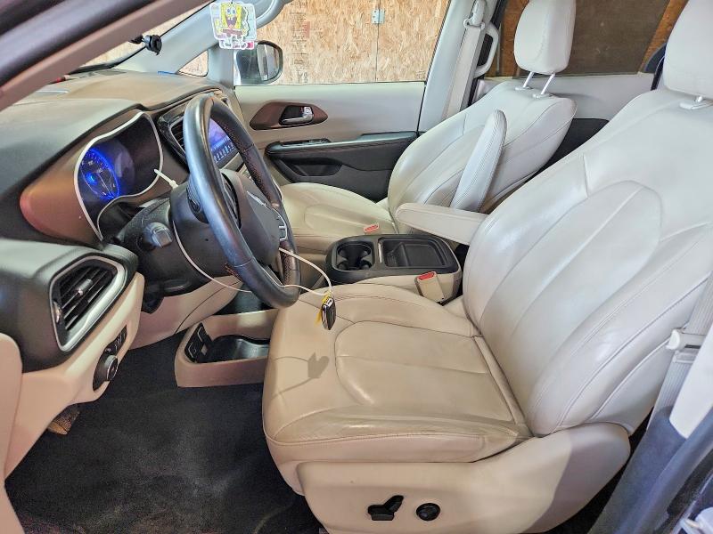 Photo 7 from auction – 2017 CHRYSLER PACIFICA with VIN 2C4RC1BG9HR785537