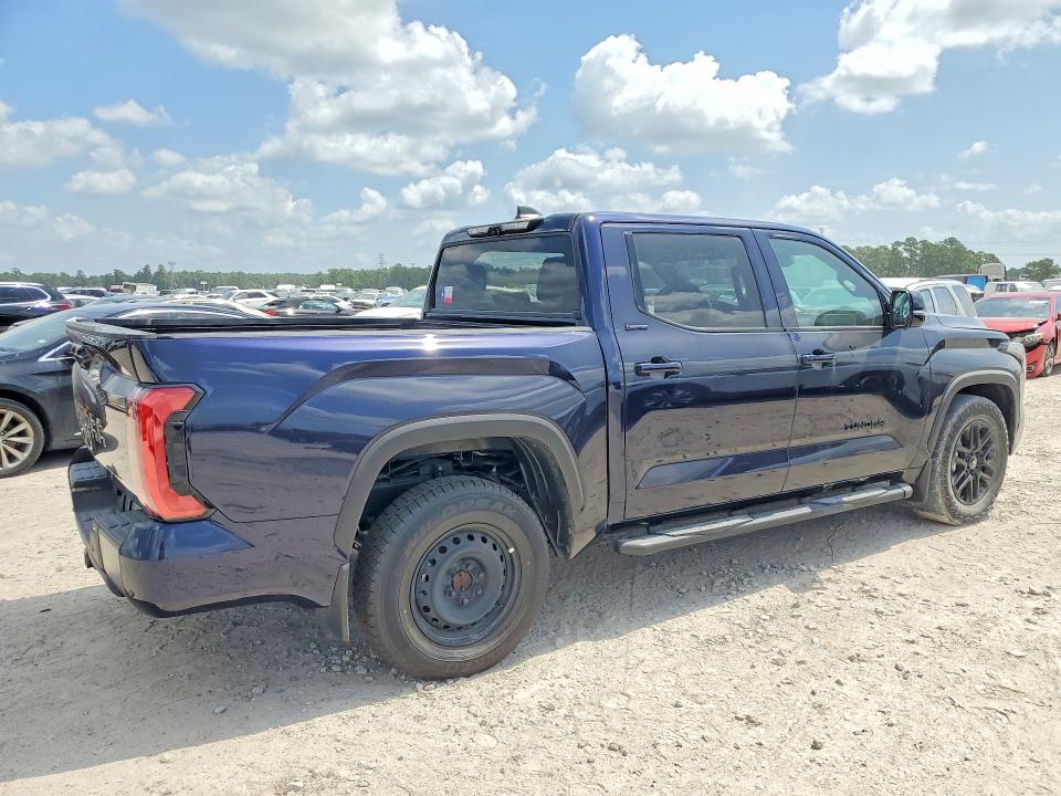 Photo 3 from auction – 2026 TOYOTA TUNDRA with VIN 5TFZA5AB7TX055753