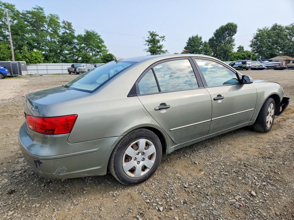 Photo 3 from auction – 2010 HYUNDAI SONATA with VIN 5NPET4AC6AH645351