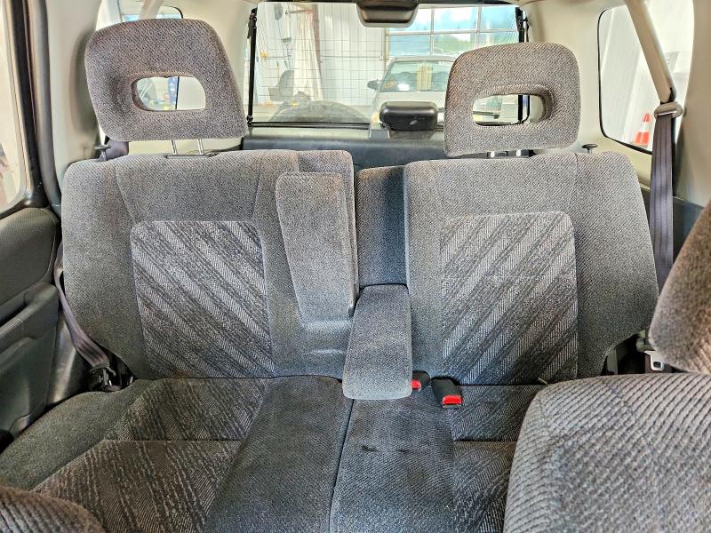 Photo 10 from auction – 2001 HONDA CR-V with VIN JHLRD18621S023279
