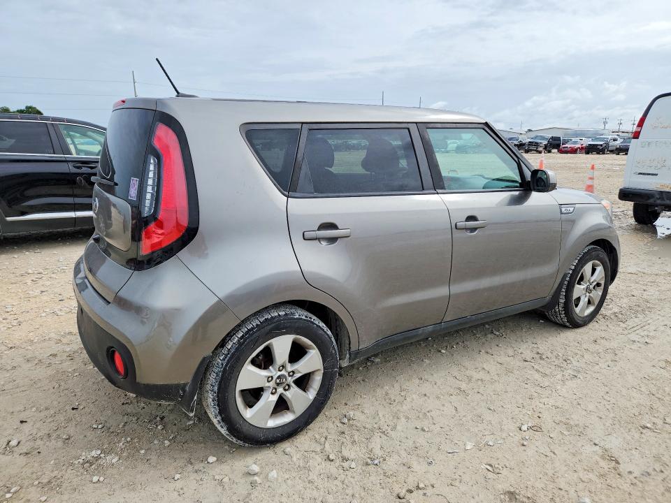 Photo 3 from auction – 2017 KIA SOUL with VIN KNDJN2A20H7475586