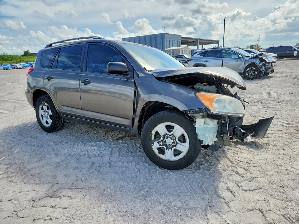 Foto 4 de la subasta – 2011 TOYOTA RAV4 con VIN 2T3ZF4DV6BW074671