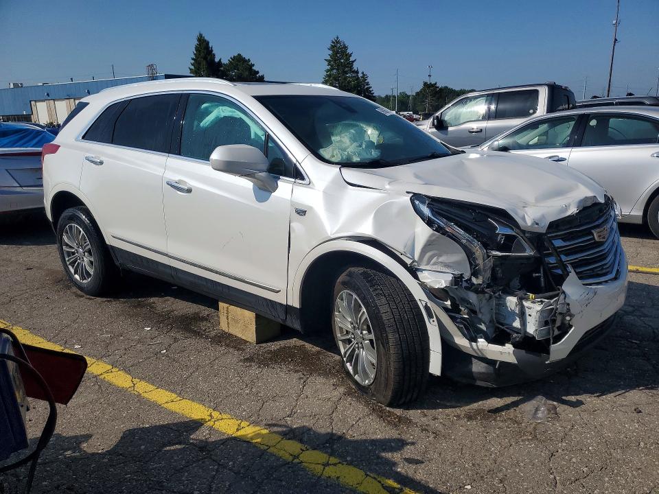Photo 4 from auction – 2018 CADILLAC XT5 with VIN 1GYKNCRS7JZ103763