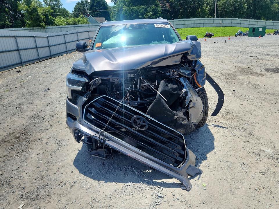 Photo 5 from auction – 2024 TOYOTA SEQUOIA with VIN 7SVAAABA8RX023680