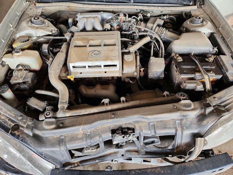 Photo 11 from auction – 1998 LEXUS ES with VIN JT8BF28G6W0100129