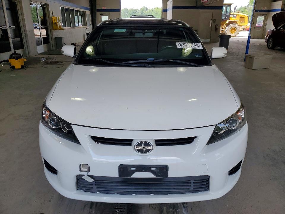 Photo 5 from auction – 2012 SCION TC with VIN JTKJF5C74C3038190