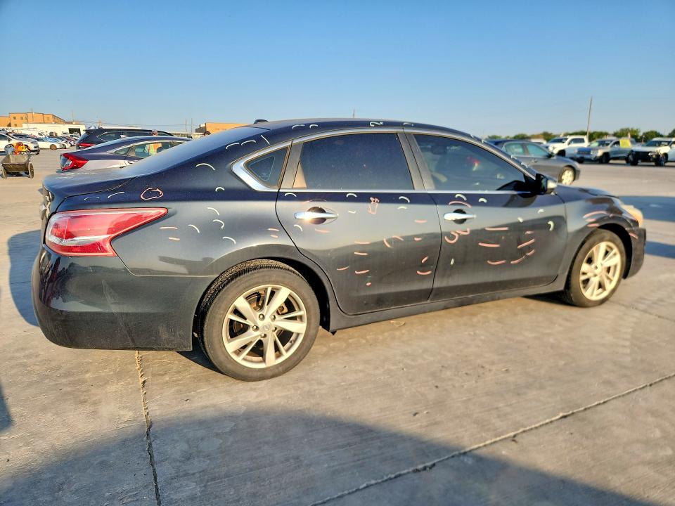 Photo 3 from auction – 2013 NISSAN ALTIMA with VIN 1N4AL3AP0DN421417