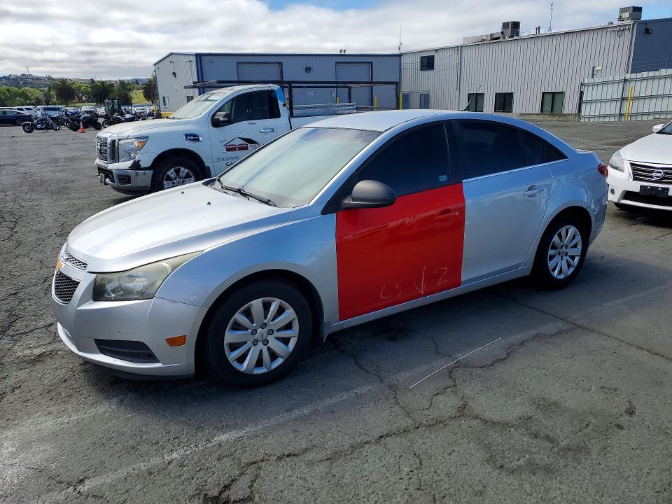 Photo 1 from auction – 2011 CHEVROLET CRUZE with VIN 1G1PC5SH8B7119228