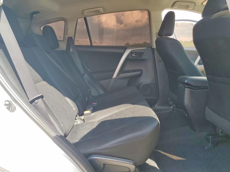 Photo 11 from auction – 2018 TOYOTA RAV4 with VIN 2T3ZFREV3JW457607