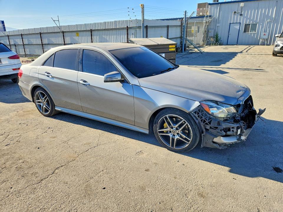 Photo 4 from auction – 2014 MERCEDES-BENZ E with VIN WDDHF5KB7EB007929