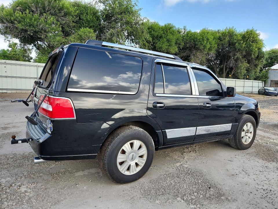 Photo 3 from auction – 2010 LINCOLN NAVIGATOR with VIN 5LMJJ2H59AEJ01693