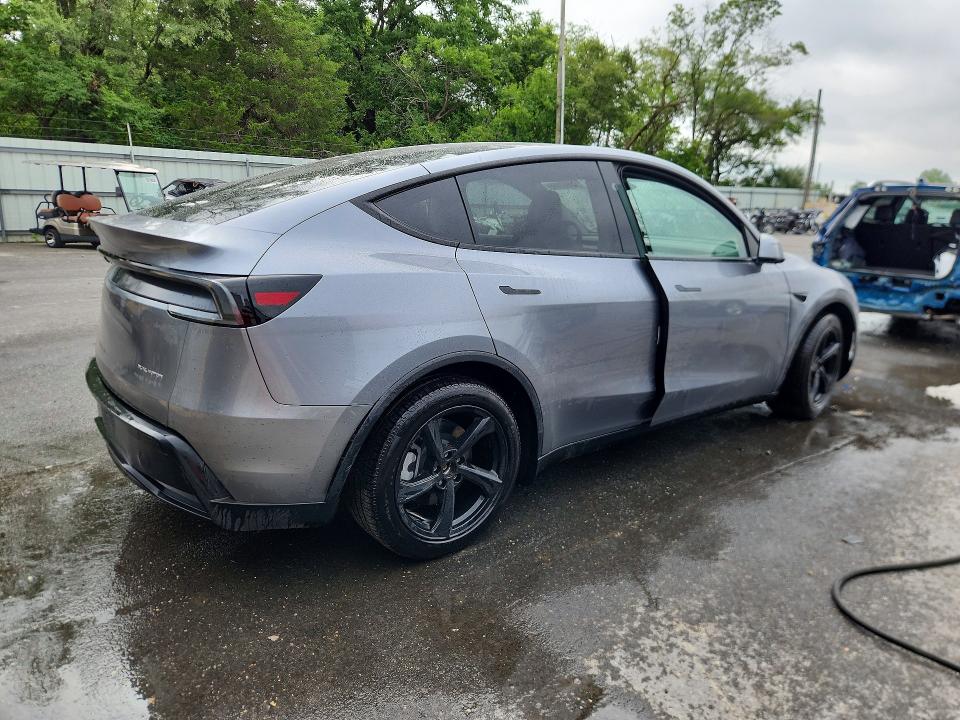 Photo 3 from auction – 2026 TESLA MODEL Y with VIN 7SAYGDEE2TA458509