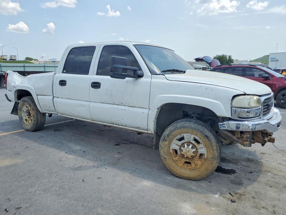 Photo 4 from auction – 2003 GMC SIERRA with VIN 1GTGC13U73F154748