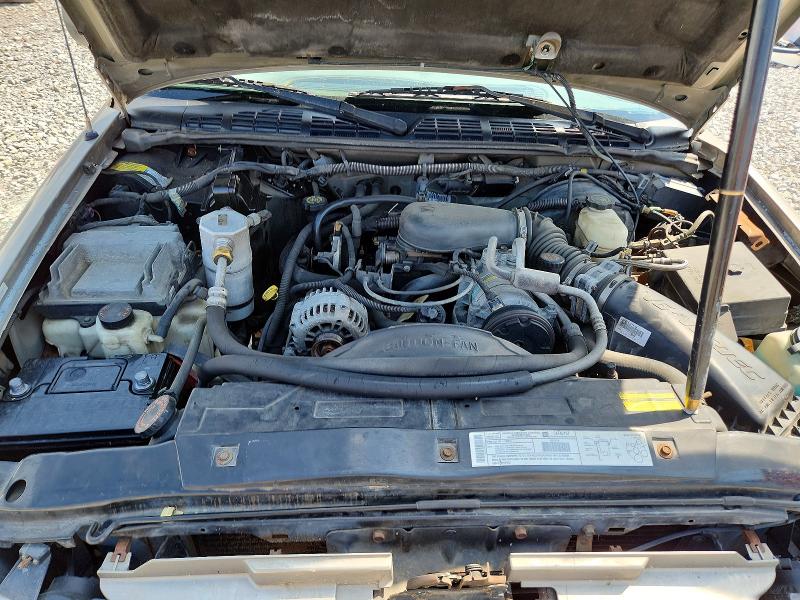 Photo 12 from auction – 2001 CHEVROLET BLAZER with VIN 1GNDT13W21K225337