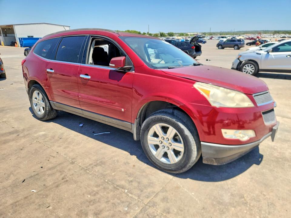Photo 4 from auction – 2010 CHEVROLET TRAVERSE with VIN 1GNLRFED7AS151867