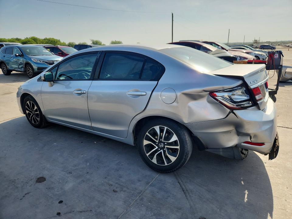 Photo 2 from auction – 2015 HONDA CIVIC with VIN 19XFB2F83FE027576