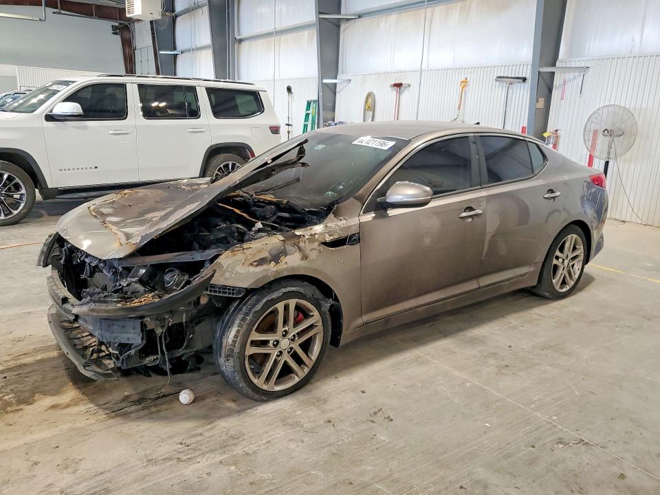 KIA OPTIMA 2015 with VIN 5XXGM4A71FG385937 - Photo from auction