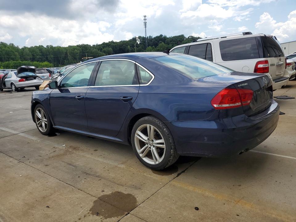 Photo 2 from auction – 2015 VOLKSWAGEN PASSAT with VIN 1VWBV7A3XFC051327