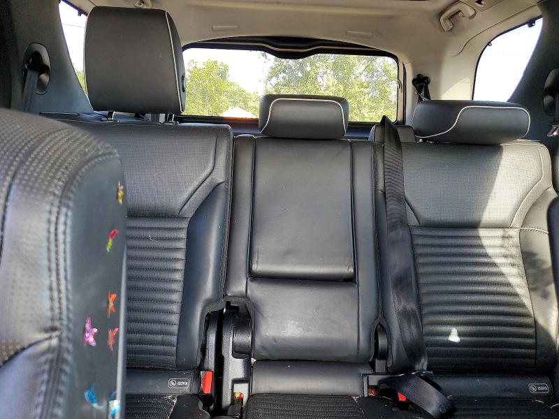 Photo 10 from auction – 2018 LAND ROVER DISCOVERY with VIN SALRR2RK2JA063232