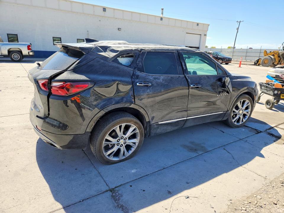 Photo 3 from auction – 2019 CHEVROLET BLAZER with VIN 3GNKBKRS8KS683202