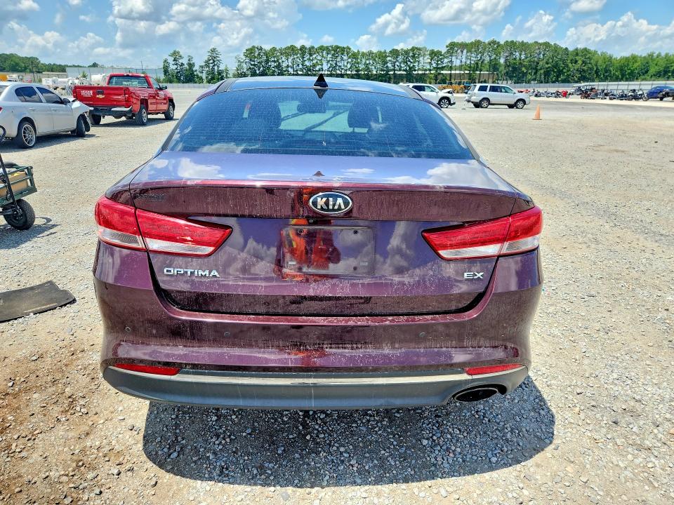 Photo 6 from auction – 2017 KIA OPTIMA with VIN 5XXGU4L3XHG142804