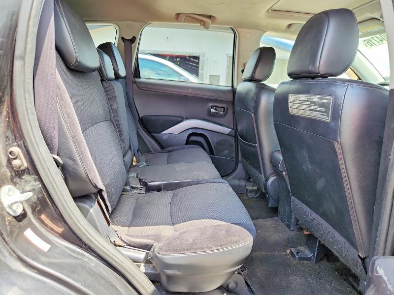 Photo 11 from auction – 2010 MITSUBISHI OUTLANDER with VIN JA4JT5AXXAZ007145