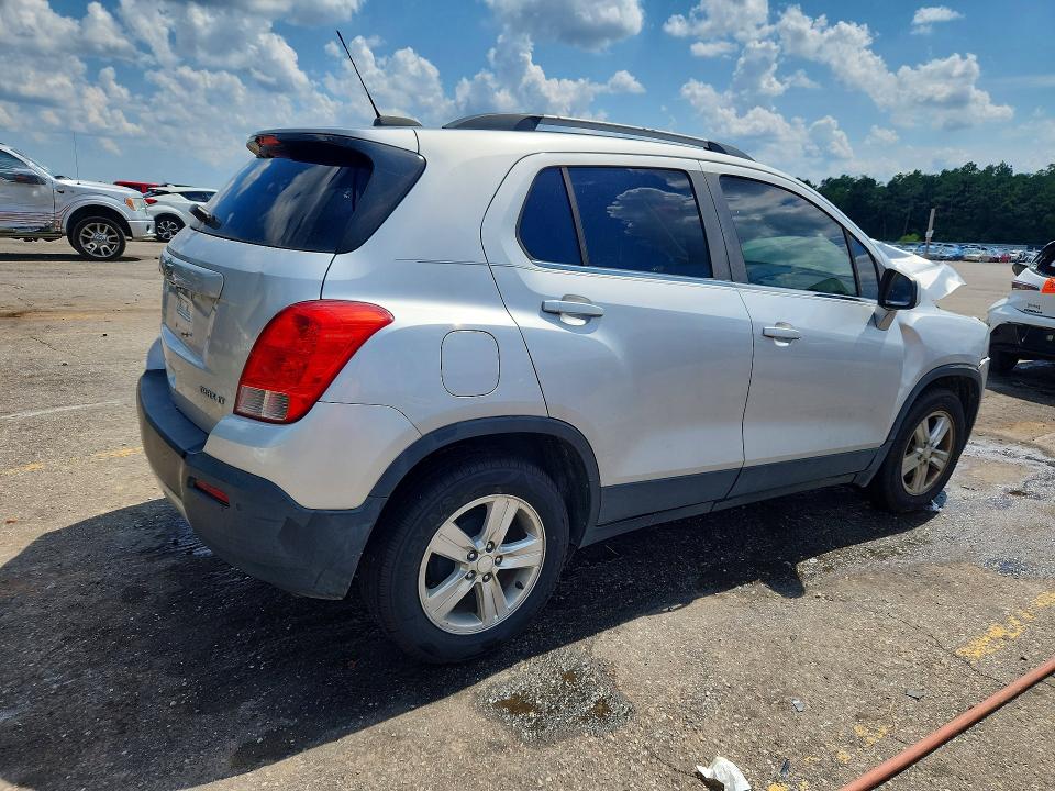 Photo 3 from auction – 2015 CHEVROLET TRAX with VIN 3GNCJLSB3FL212520