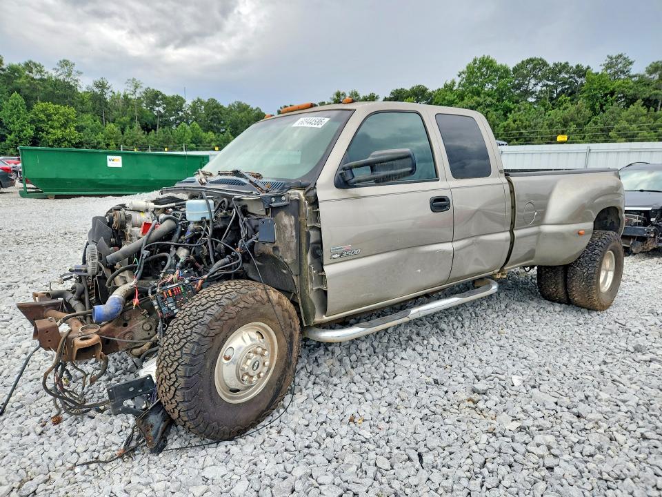 CHEVROLET SILVERADO 2001 with VIN 1GCJC39131F121659 - Photo from auction