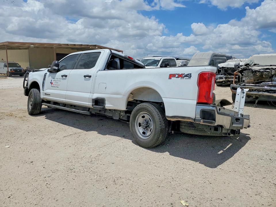 Photo 2 from auction – 2026 FORD F350 with VIN 1FT8W3BTXTEC40903