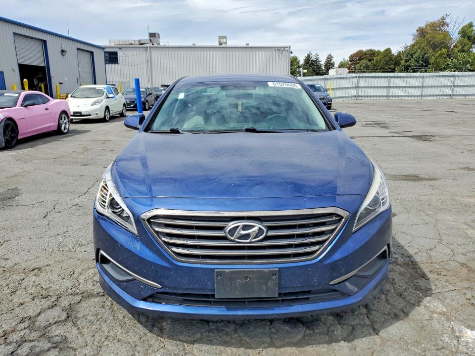 Photo 5 from auction – 2017 HYUNDAI SONATA with VIN 5NPE24AF2HH543911